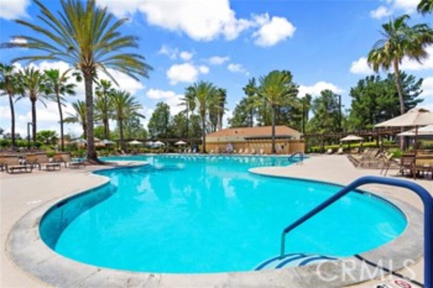 42121 Delmonte Street Photo